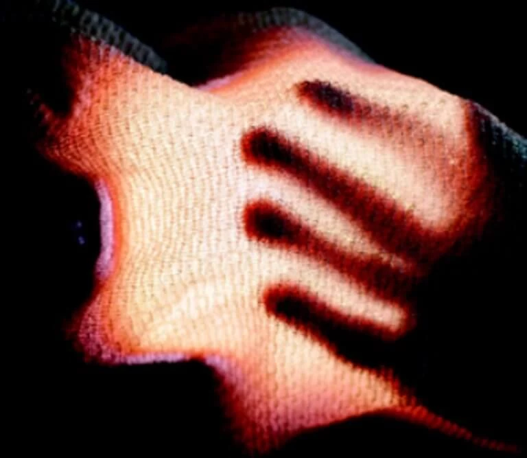 Το πρώτο «έξυπνο» ύφασμα που δροσίζει ή ζεσταίνει ανάλογα με τον καιρό!